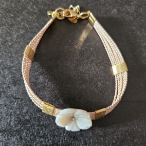 Bracelet fleur de nacre
